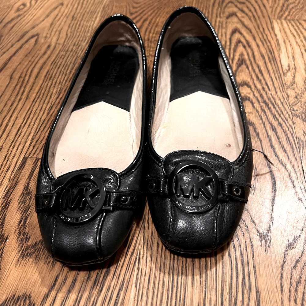 Michael Kors ballet flats- Great Condition - Black- Size 9